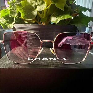 Women's light purple   Gradient Square Sunglasses